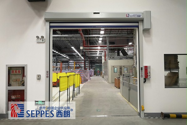 保温的快速门 保温的快速门