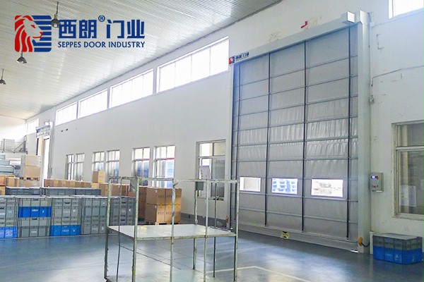 安全的快速门 安全的快速门